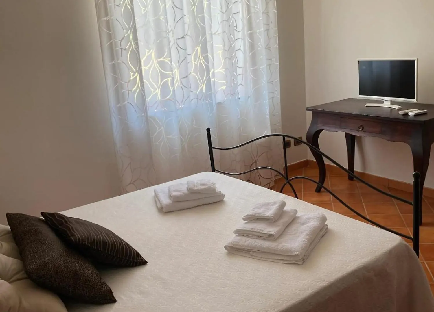 Spacious Apartment In Montallegro With Stunning Views